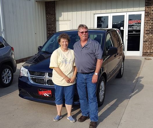  Keystone Iowa Dodge Grand Caravan Dealer